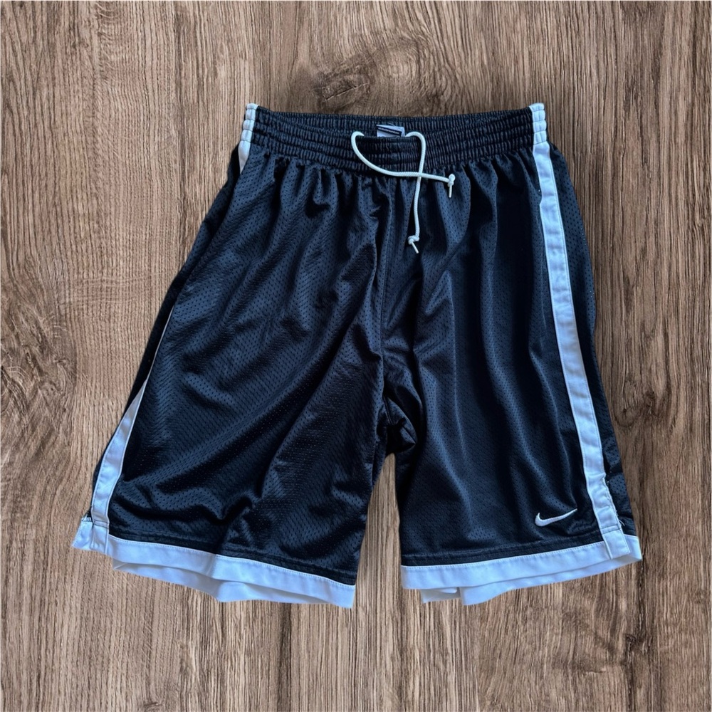 Nike Men's Black Athletic Shorts baggy y2k